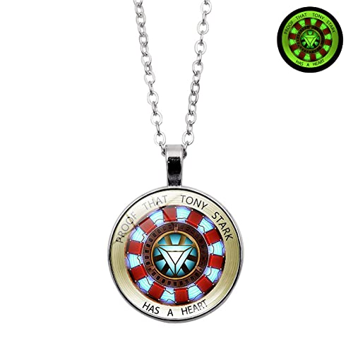 Questa collana è il regalo perfetto per i grandi e piccoli fan di Iron Man.