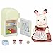 Produktbild Sylvanian Families 5014 Schokoladenhasen Mutter mit Kühlschrank - Puppenhaus Spielset Mehrfarbig