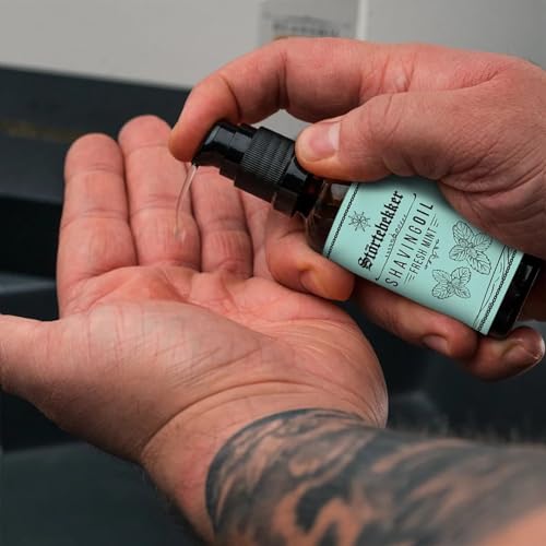 Foto von Störtebekker® Premium Rasieröl für Rasurvorbereitung - Rasur der Konturen - 50ml Shaving Oil - Rasier Öl Herren mit angenehmen Duft - After Shave Herren - Hochwertige Inhaltsstoffe - Made in Germany