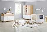 Kinderzimmer 'Boks' extrabreit groß. Edelmatt lackiertes MDF Uni, weiß und Ahorndekor. Bett L 144 x 78 x 90 cm, Matratze 140 x 70 cm, Wickelkommode B 140 x T 78 bzw. 57 x H 99 cm, Kleiderschrank B 126