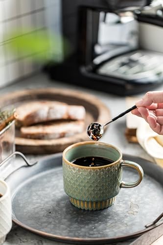 Tasses à café empilables pour optimiser l'espace de votre plan de travail