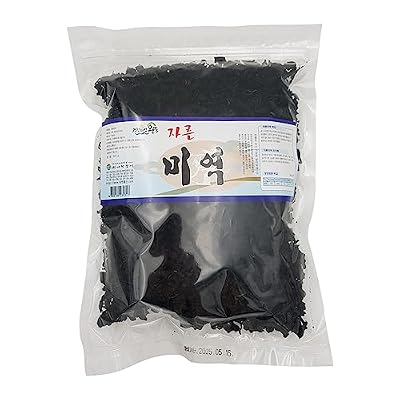Dried Cut Seaweed, Korean Sun Dried Wakame Seaweed, Convenient to Cook and Eat, Abundant in Various Nutrients, 10.58 oz