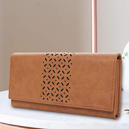 Image of Butterflies Women's Pu Wallet For Ladies and Girls