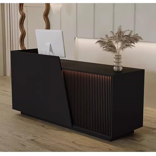 Design moderno, minimalista, curvo: la tavolozza di colori rinfrescante di legno chiaro e armadi bianchi, combinata con un design fluido e curvo, ammorbidisce la rigidità degli angoli retti tradizionali. Questo pezzo si adatta perfettamente agli uffici contemporanei e agli spazi commerciali, migliorando l'esperienza visiva con le sue curve delicate, rendendolo un'aggiunta davvero notevole a qualsiasi ambiente.