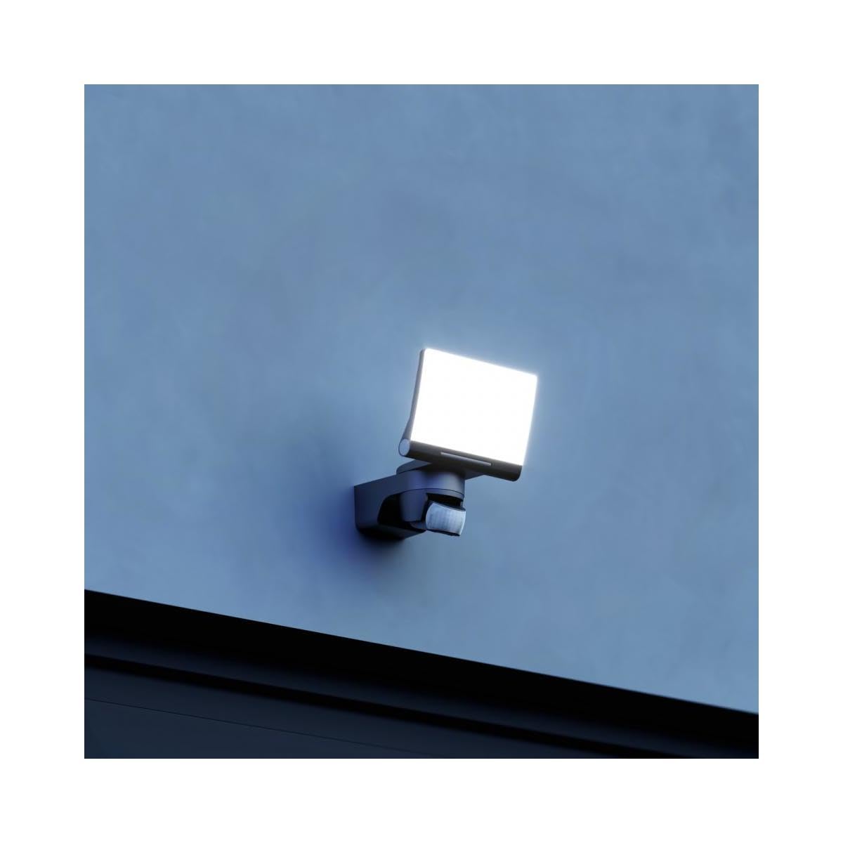 Steinel XLED Home 2 S Foco LED, en color negro | orientable, con consumo de 13,7 W, sensor de movimiento de 180°, alcance de 10 metros e intensidad de 1550 lúmenes