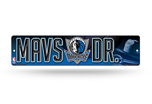 Rico IndustriesNBA Dallas Mavericks 16-Inch Plastic Street Sign Décor