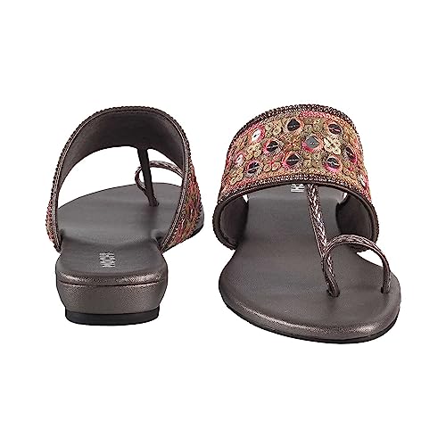 Mochi Women Ethnicwear Flat Chappal - Image 5