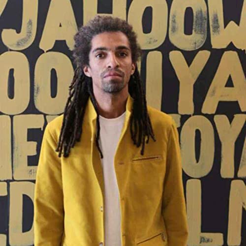 Face aux œuvres de Kouka Ntadi, peintre engagé