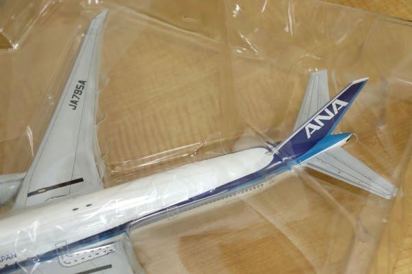 Amazon.co.jp: 全日空 1/200 ANA ボーイング BOEING 777-300ER JA795A
