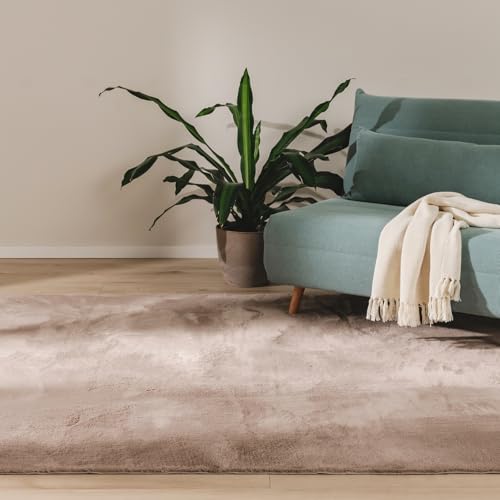 benuta Basic Tapis Salon Fausse Fourrure Furry - Taupe 80x150 cm - pour Chambre, Bureau, Couloir, Bebe - Doux - Antidérapant - Lavable - Chauffage Sol