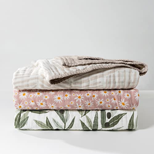 Image of Babyletto 100% Organic Cotton Quilt, GOTS-Certified, 3-Layers of Ultra-Soft and Breathable Muslin - Daisy
