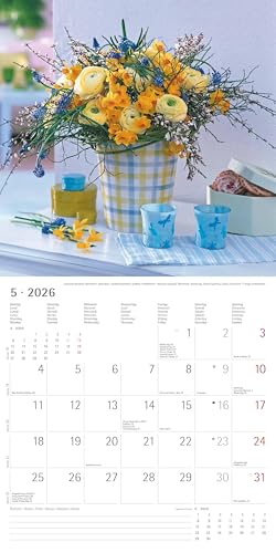 Alpha Edition - Blumenträume 2026 Broschürenkalender, 30x30cm, Wandkalender mit Platz für Notizen und Termine, hochwertige Bildmotive, Mondphasen, ... und Ferientermine DE/AT/CH: Lovely Flowers