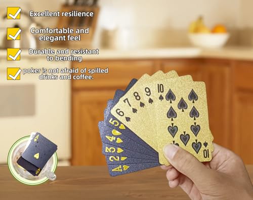 2 Decks wasserdichte Kunststoff-Spielkarten UK Set mit 4 farbigen Würfeln | Waschbare, lichtbeständige Pokerkarten in Gold & Schwarz | Inklusive robuster PP-Aufbewahrungsbox für Pub-Abende, Reisen – Bild 6