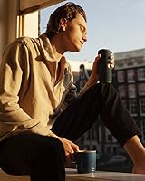 JBL Flip 5 Bluetooth Box in Schwarz – Wasserdichter, portabler Lautsprecher mit umwerfendem Sound – Bis zu 12 Stunden kabellos Musik abspielen – Ansicht 4