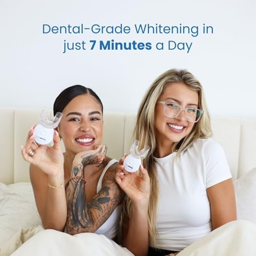 PurelyWHITE DELUXE Teeth Whitening Kit — close-up of materials and construction quality