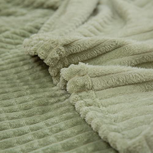 Simple&Opulence Luxury Flannel Fleece Super Soft Home Furnishing Throw Blanket With Stereoscopic Grid Design (Sage Green, 50"X70") #TOP7