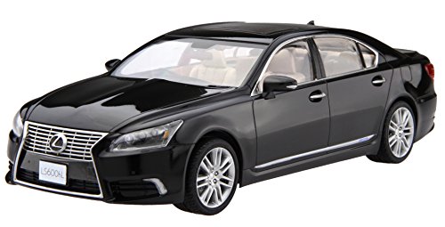 Fujimi modele 1./2..4. -inch Up s?rie No.9.7. Lexus LS6.00hL 2..01.3. Modele ann?e