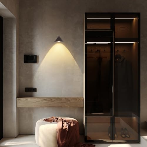 Mini foco metálico triangular y aplique decorativo para pasillo LED 3000K 6