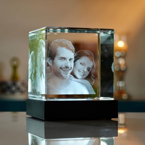 contento | 3D Kristall Würfel | Dein Foto Portrait in Glas graviert | 1-2 Personen/Tiere |3D Kristallfoto als Geschenk zum Geburtstag Weihnachten Hochzeit inkl. Leuchtsockel | Größe M (6x6x6cm)