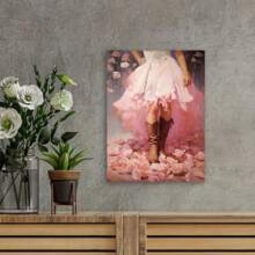 Peinture esthétique à fleurs roses pour masquer un mur vide sans travaux