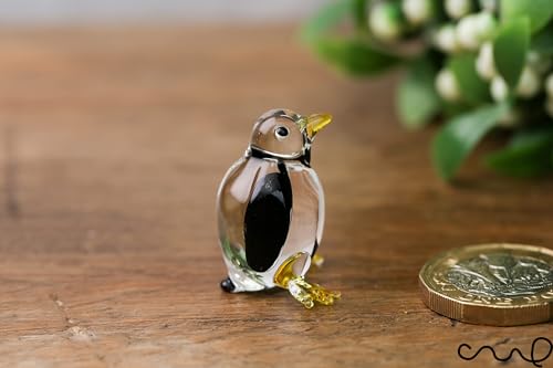 redchocol8® Handmade Little Glass Penguin Gloss Garden Decor Miniature Ornament Terrarium Pack of 1 Miniature Animal Figurine Gift for Nature Lovers