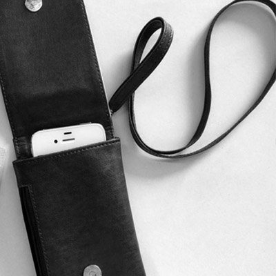 Smartphone bourse suspendu noir anti-perte pour sécuriser vos effets