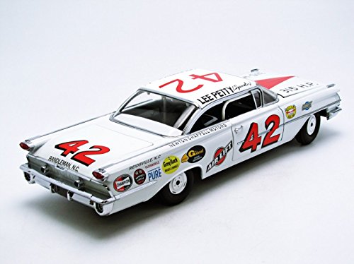Oldsmobile 88 - 1st 1959 Daytona 500 - #42 L. Petty 1:18 Scale