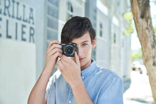 Sony Alpha 6100 | Appareil Photo Numérique Hybride APS-C (24, 2 MP, AF en 0.02s, Suivi des Yeux Humains et Animaux, Vidéo 4K, Ecran Selfie Vlogging) (ILCE6100, A6100)