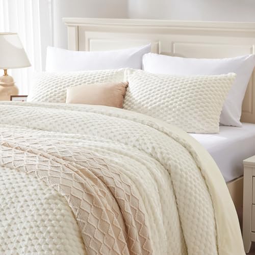 BEDELITE Fluffy Queen Comforter Set - Beige Fleece Soft Comforter for Queen Size Bed, Luxury Warm Bedding Set for Winter, Fuzzy Bed Set 3 Pieces (1 Comforter, 2 Pillowcases)