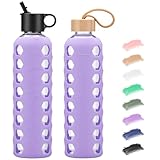 BLUEGO Trinkflasche Glas, Glaswasserflasche 900ml, Trinkflaschen mit 2 Deckeln–Griff Strohhalm Klappdeckel und Bambusdeckel, Glasflasche mit Zeitmarkierung und Silikonhülle, Auslaufsicher, Violett