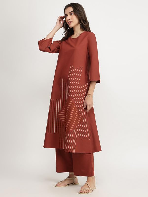 Image of Pink Fort Casual Cotton Geometric Print Kurta Set | A -Line Fit 3 /4th Sleeve V-Neck Kurta Ankle Length 2 Pockets Flared Pants