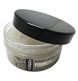 Con partículas abrasivas naturales como el azúcar para la exfoliación de la epidermis