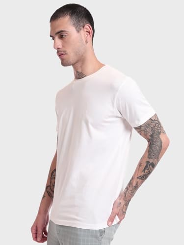 Image of Bewakoof Men's Solid Regular Fit Green Half Sleeve T-Shirt