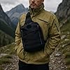 Sac de Poitrine pour Hommes | Sac Bandoulière Imperméable Homme | Poche Extérieure pour Équitation Sport Aventure Randonnée Vélo Pêche Fitness Camping Quotidien #1