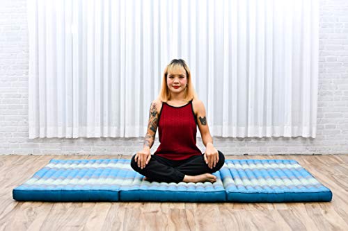 Image of Leewadee Trifold Mattress XL - Comfortable Thai Massage Pad, Foldable Relaxation Floor Mattress Filled with Kapok, Perfect to Use as a Sleeping Mat 79 x 39 inches, Light Blue