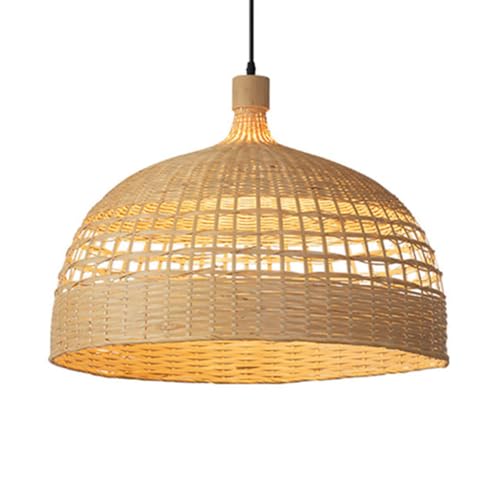 Lustre en rotin et bambou naturel : suspension de ferme et plafonnier encastré salon