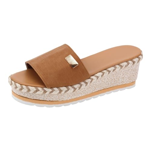 Chaussure de plage et de vacances pour femme avec style tongs et sabots