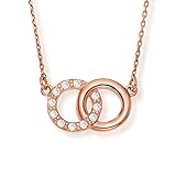 KETTE: stabile und nickelfreie, für Allergiker geeignete Ankerkette in rosegold aus echt Silber. KETTENLÄNGE: flexibel verstellbar 42cm 43cm 44cm 45cm , KETTENBREITE: 0.6 mm , Federringverschluss Die Kette wurde im modernsten Spezialverfahren beschichtet und ist somit anlaufgeschützt.