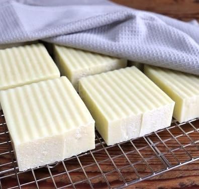 Tallow.in Tallow & Goat Milk Soap for Dry & Sensitive Skin | Natural Handmade Bar Soap 140g | Gentle Face & Body Cleanser
