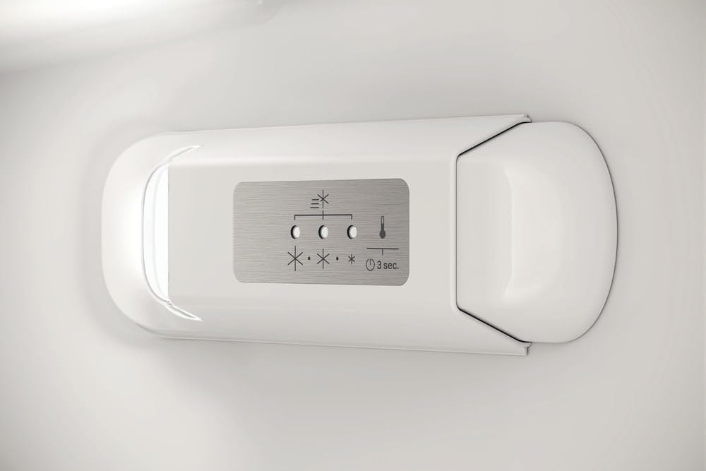 Hotpoint - HASD184011A1FR Réfrigérateur 1 Porte Encastrable 285L - Éclairage LED, Clayettes Verre - H 177 x L 54 x P 54,5 cm - Silencieux 30 dB - Classe Énergétique E