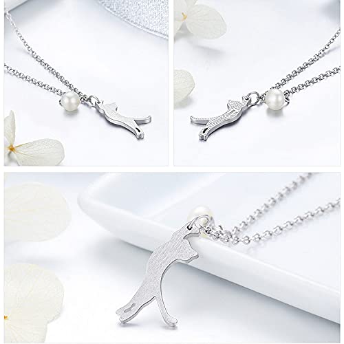 Collier chat perlé tendance minimaliste aux finitions uniques