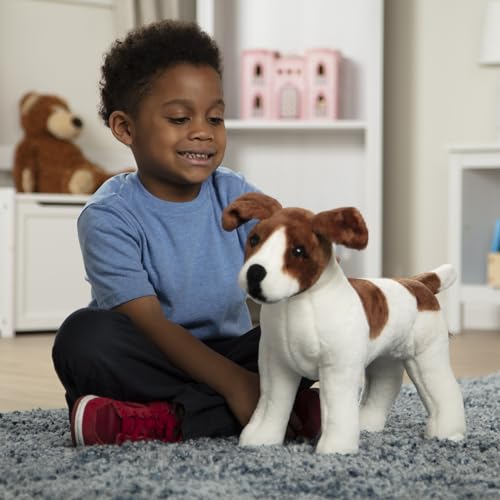 Melissa & Doug - Jack Russell Kuscheltier, Plüschhund groß ca. 30 cm, Plüschtier Terrier, Für Kinder ab 3 Jahren