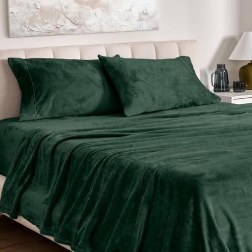 Image of Sands Luxurious 6Pc Bedding Set for Winter, 1 Double Duvet Cover,1 Double Bed bedsheet, 2 Pillow Covers, 2 Round Cushions, Ultra Soft Woollen Bedsheet Set- 90X100 inches (Green)