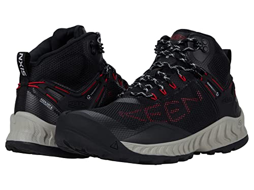 Botte de randonnée imperméable KEEN Nxis Evo Mid pour homme actif