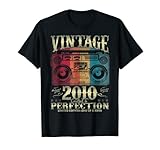 Esta camiseta vintage retro grabadora de 12 cumpleaños para niña es un gran regalo de cumpleaños 2021 para niños y niñas de 12 años. Nacido en 2010, 12 años de ser impresionante desde 2010 es un estilo vintage original de 12 cumpleaños. Camisa de cumpleaños 12 para niñas, niños, hombres y mujeres.