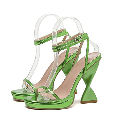 Chaussures à talons hauts ornées d'un imprimé géométrique unique