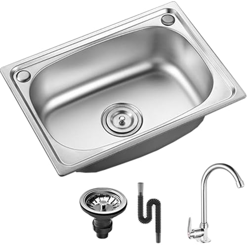 Fregadero de cocina con grifo para solucionar la falta de espacio en cocinas pequeñas 2