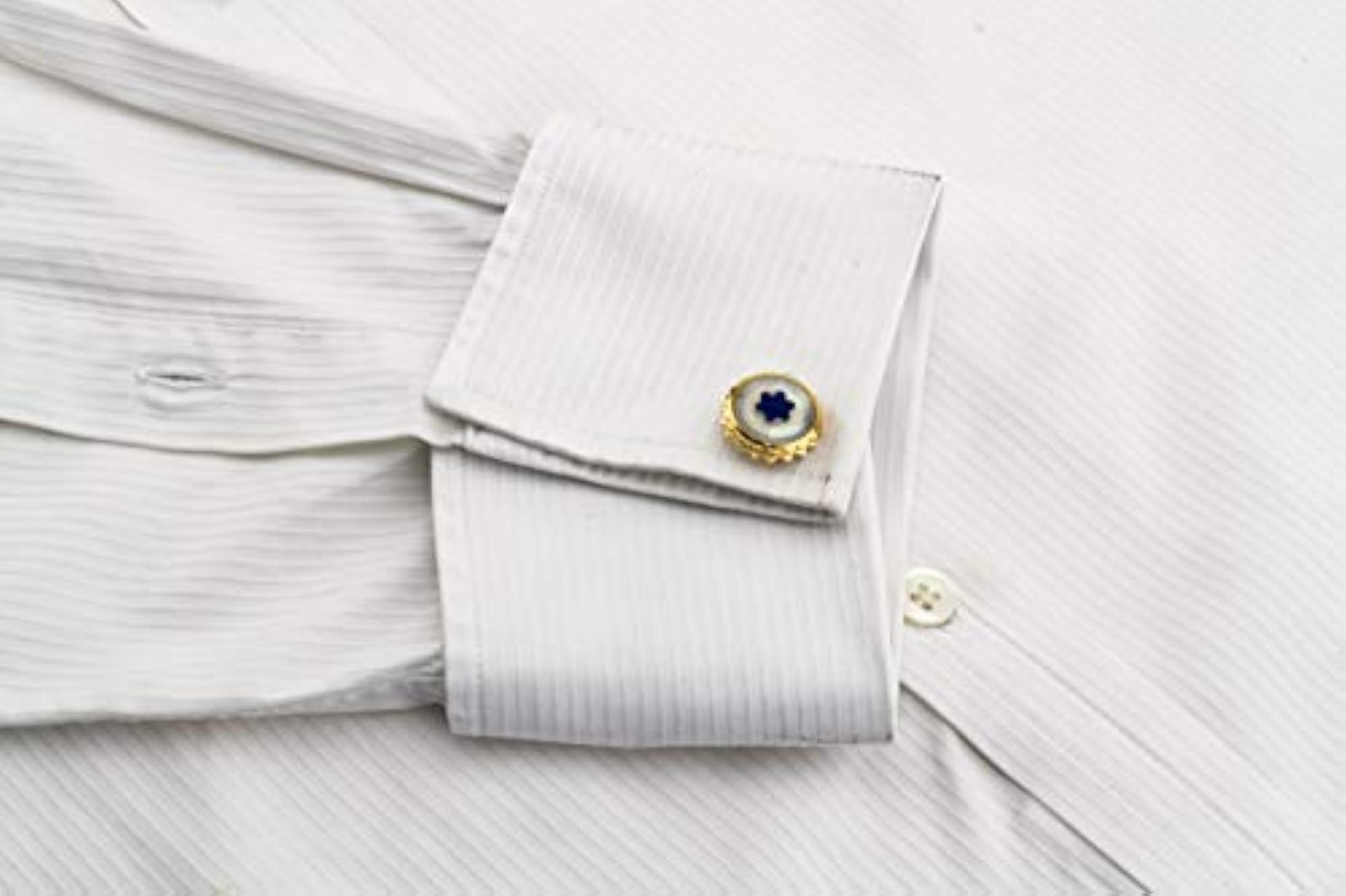 Men's Iconic Star Emblem Formal Executive Spike Cut Cufflinks
