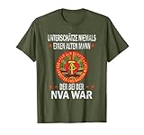 Herren Unterschätze niemals einen alten Mann der bei der NVA war T-Shirt