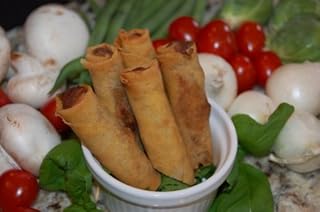 Les Chateau Chicken Cashew Spring Rolls, 100 Count, Frozen, Gourmet Appetizer with Roasted Chicken, Cashews, Sesame Oil, and Spices, Perfect for Chefs and High-End Dining